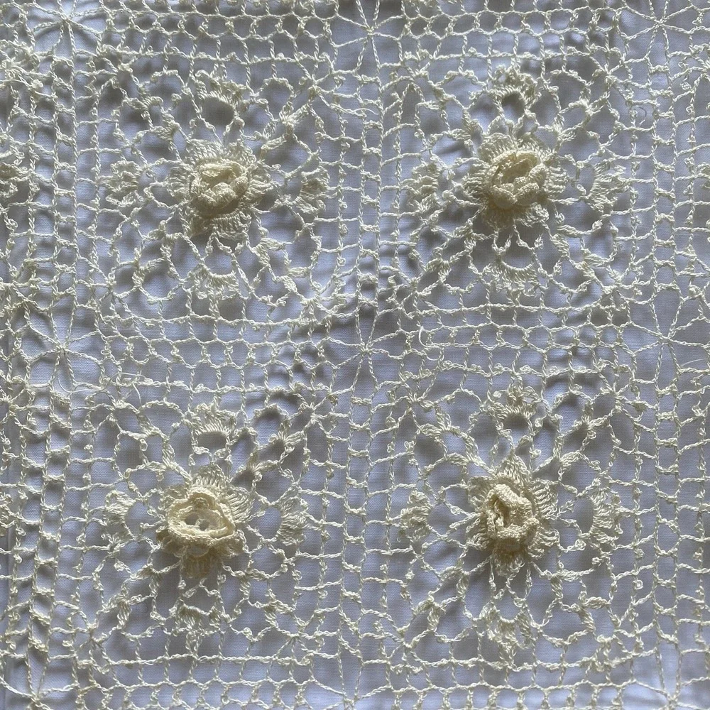 Vintage Crochet Tablecloth Triangular Cream Floral Victorian Shabby Chic